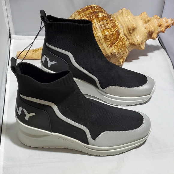 Dkny Wedge Slip On Sneaker Boots 8m New 